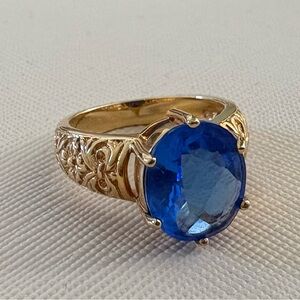 Vintage Cocktail Gold Ring with Blue Stone
